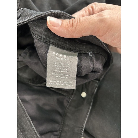 Torrid Women’s Black Mid Rise Skinny Super Soft Jeans Size 24R - Picture 4 of 9